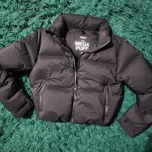 TNA Aritzia Mega Puff Black Puffer Jacket XS 700+ Fill Power Down